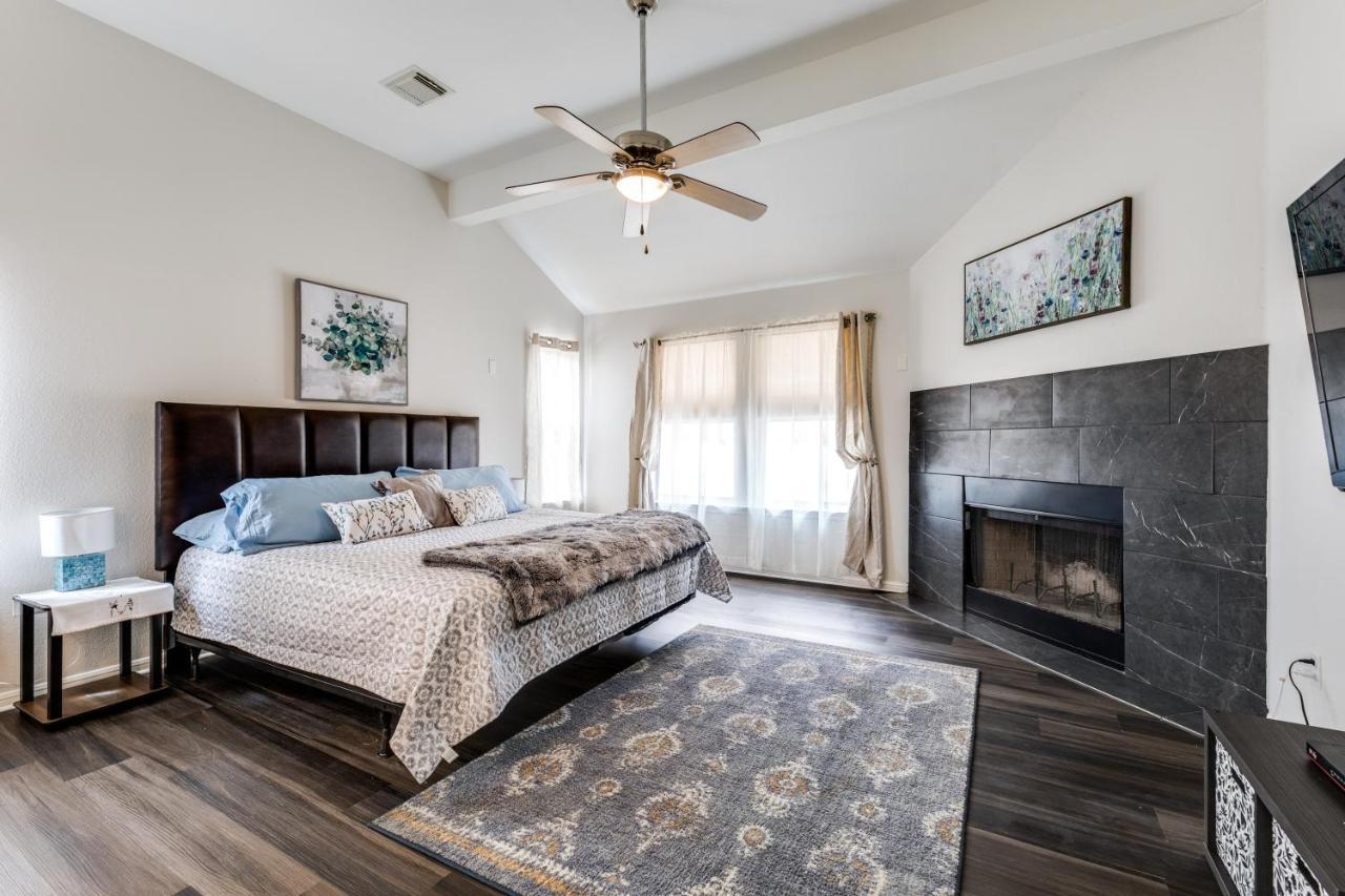 Spacious 5 Bdrm Home Mins To Wineries With Private Pool And Hot Tub! Johnson City Exterior foto