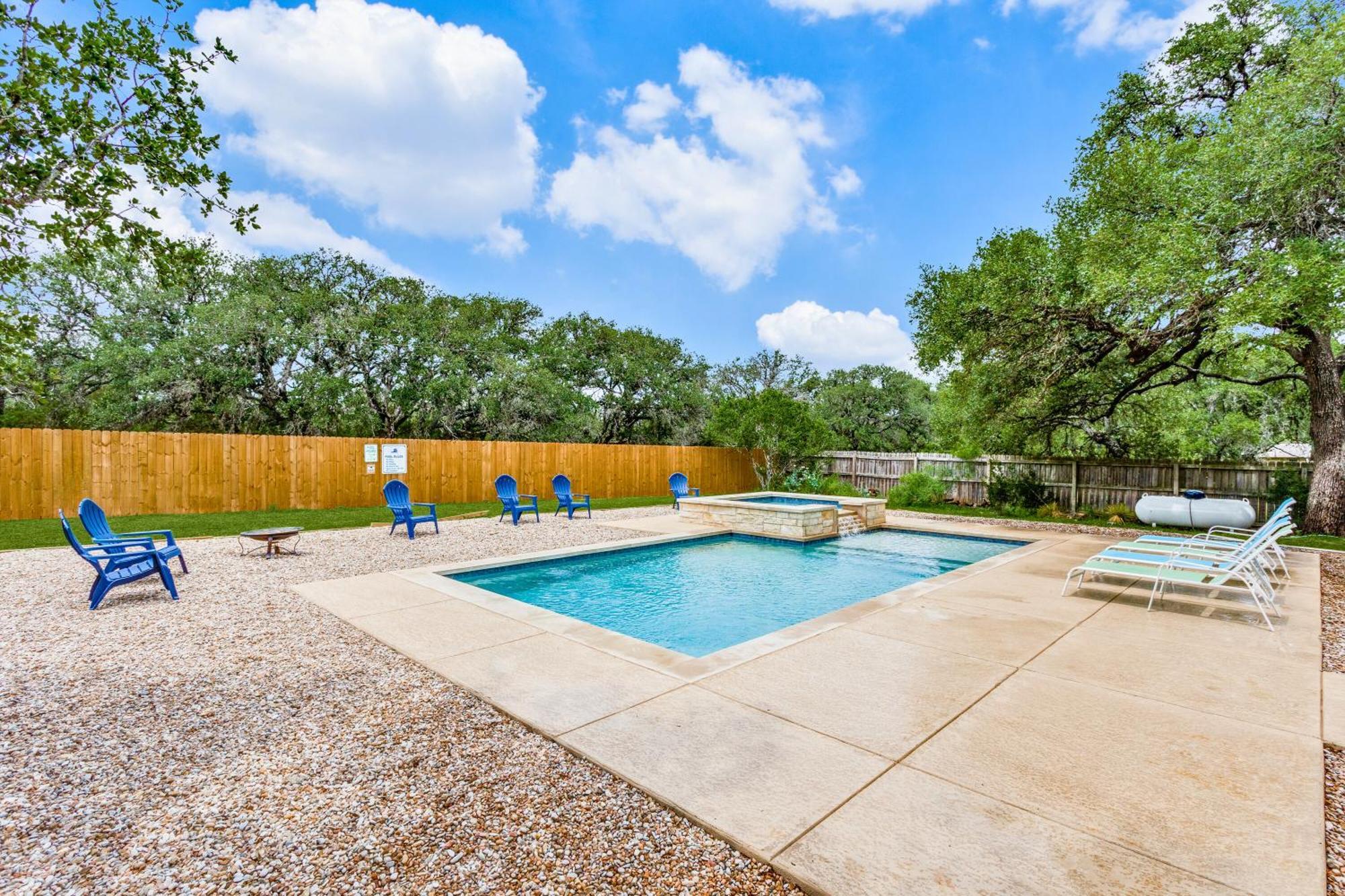 Spacious 5 Bdrm Home Mins To Wineries With Private Pool And Hot Tub! Johnson City Exterior foto