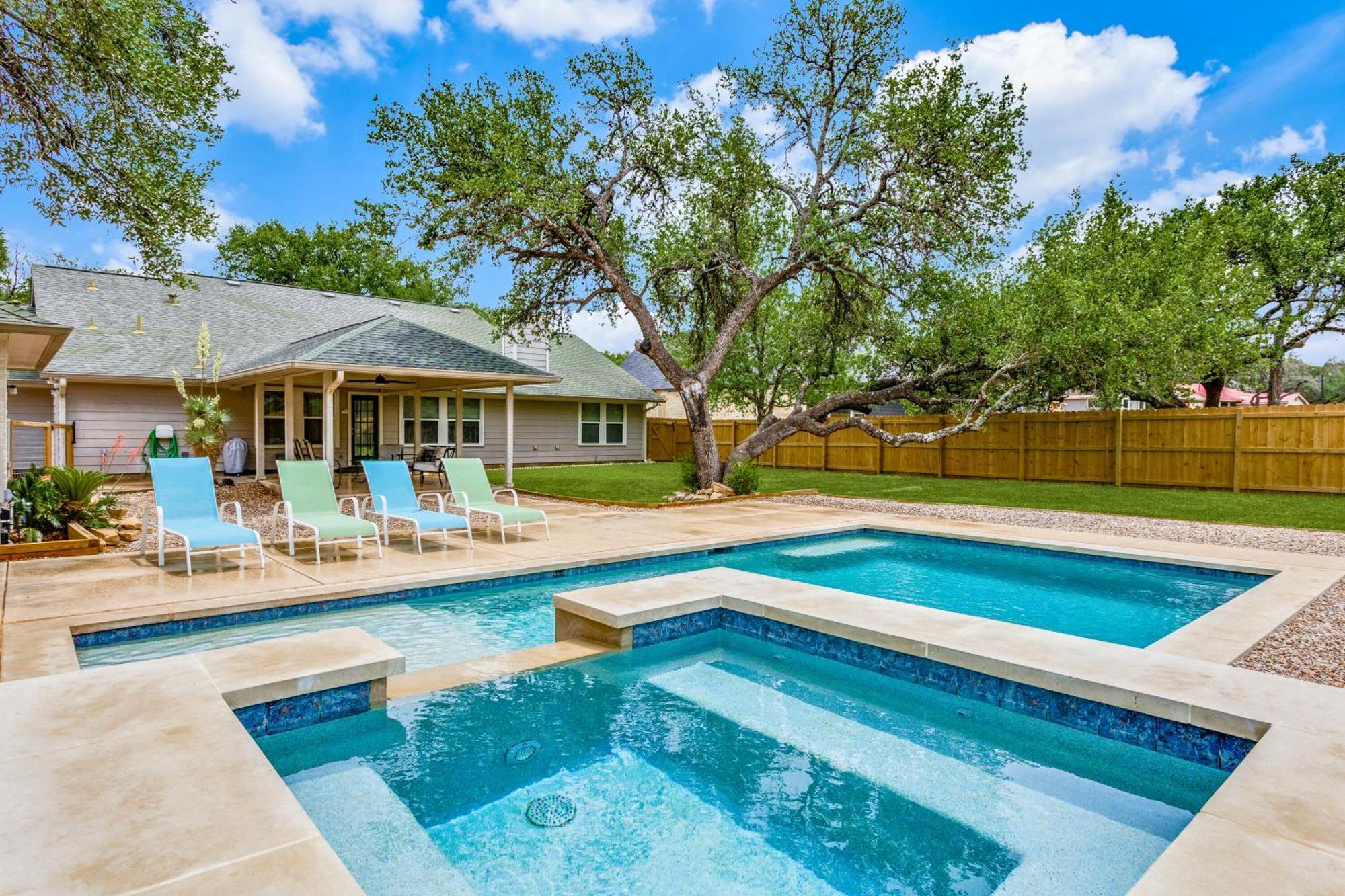 Spacious 5 Bdrm Home Mins To Wineries With Private Pool And Hot Tub! Johnson City Exterior foto